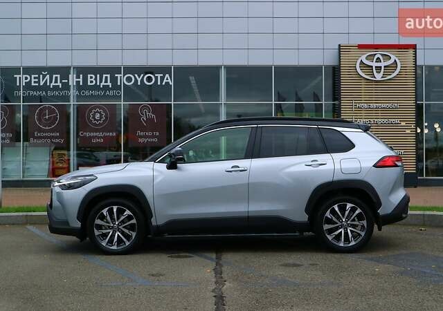 Серый Тойота Corolla Cross, объемом двигателя 2 л и пробегом 1 тыс. км за 38330 $, фото 2 на Automoto.ua