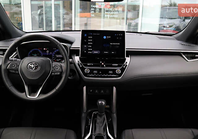 Серый Тойота Corolla Cross, объемом двигателя 1.99 л и пробегом 2 тыс. км за 37500 $, фото 7 на Automoto.ua