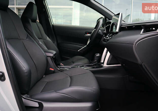 Серый Тойота Corolla Cross, объемом двигателя 1.99 л и пробегом 2 тыс. км за 37500 $, фото 5 на Automoto.ua