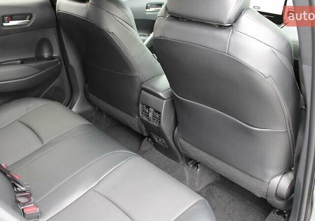 Серый Тойота Corolla Cross, объемом двигателя 1.99 л и пробегом 1 тыс. км за 40300 $, фото 7 на Automoto.ua