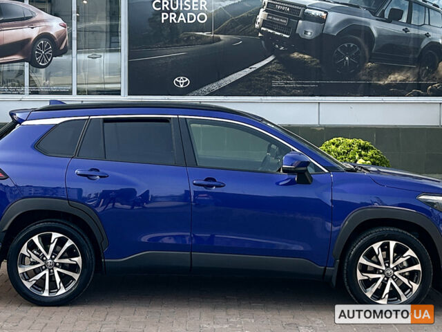 Синій Тойота Corolla Cross, об'ємом двигуна 2 л та пробігом 20 тис. км за 37461 $, фото 3 на Automoto.ua