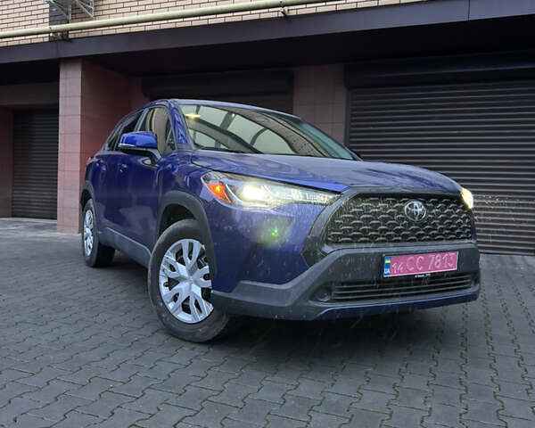 Синій Тойота Corolla Cross, об'ємом двигуна 2 л та пробігом 110 тис. км за 22500 $, фото 1 на Automoto.ua