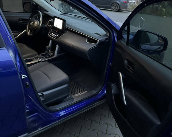Синій Тойота Corolla Cross, об'ємом двигуна 2 л та пробігом 110 тис. км за 22500 $, фото 9 на Automoto.ua