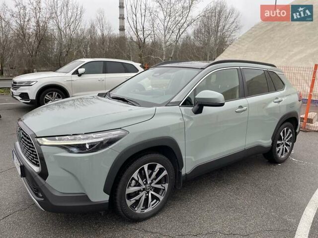 Зелений Тойота Corolla Cross, об'ємом двигуна 2 л та пробігом 49 тис. км за 35500 $, фото 4 на Automoto.ua