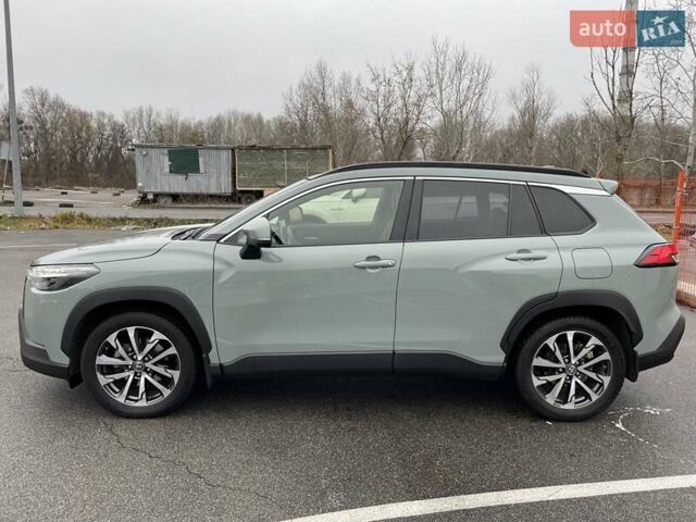 Зелений Тойота Corolla Cross, об'ємом двигуна 2 л та пробігом 49 тис. км за 35500 $, фото 3 на Automoto.ua