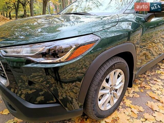 Зеленый Тойота Corolla Cross, объемом двигателя 1.99 л и пробегом 1 тыс. км за 29000 $, фото 15 на Automoto.ua
