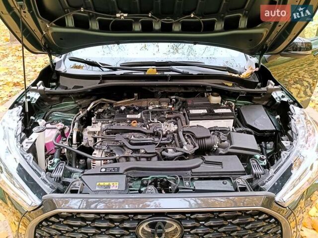 Зеленый Тойота Corolla Cross, объемом двигателя 1.99 л и пробегом 1 тыс. км за 29000 $, фото 12 на Automoto.ua