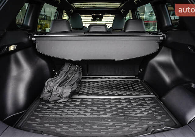 Зеленый Тойота Corolla Cross, объемом двигателя 2 л и пробегом 20 тыс. км за 37687 $, фото 9 на Automoto.ua