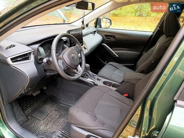Зеленый Тойота Corolla Cross, объемом двигателя 1.99 л и пробегом 1 тыс. км за 29000 $, фото 7 на Automoto.ua
