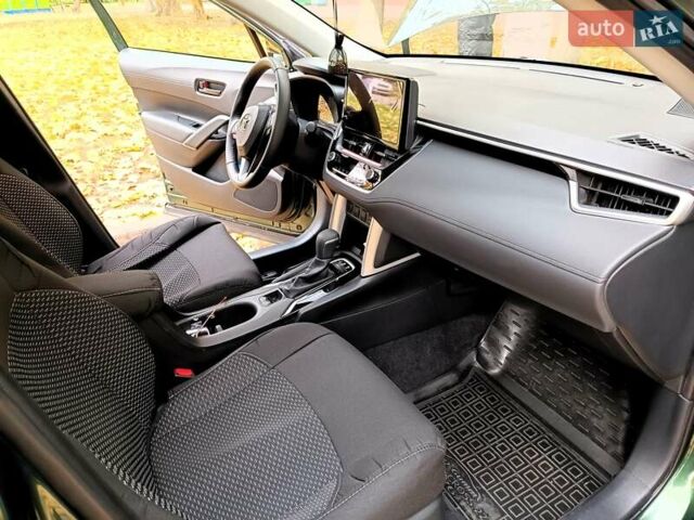 Зеленый Тойота Corolla Cross, объемом двигателя 1.99 л и пробегом 1 тыс. км за 29000 $, фото 10 на Automoto.ua
