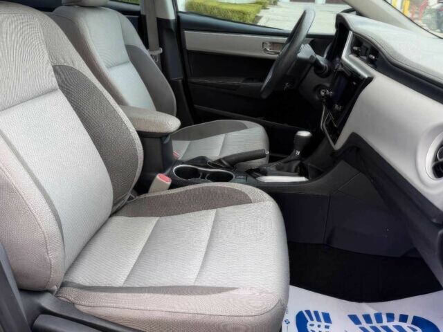 Тойота Corolla Levin 2017 в Кропивницком (Кировограде) на Automoto.ua Черный Тойота Corolla Levin, объемом двигателя 1.8 л и пробегом 69 тыс. км за 8000 $, фото 7 на Automoto.ua