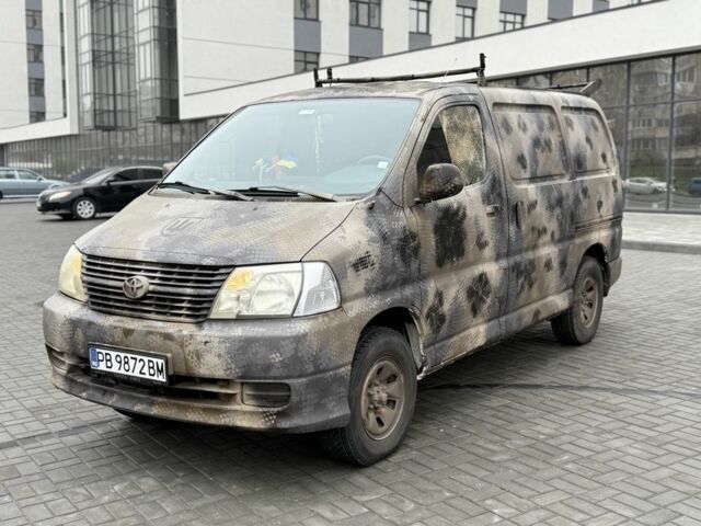 Белый Тойота Grand Hiace, объемом двигателя 2.5 л и пробегом 412 тыс. км за 4499 $, фото 1 на Automoto.ua