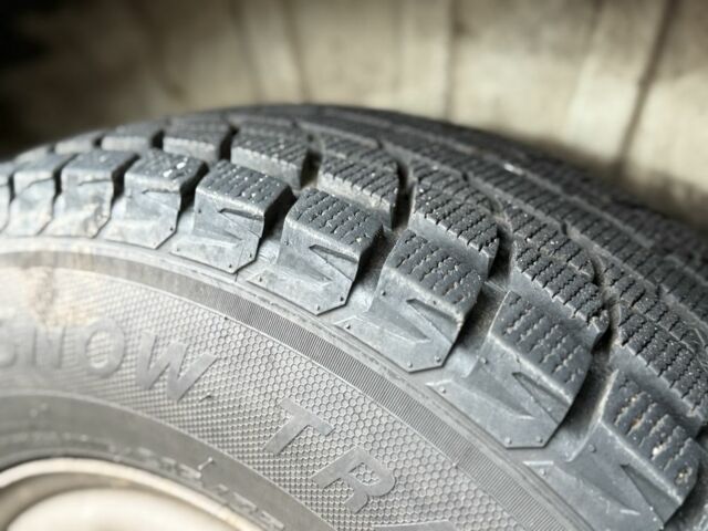 Белый Тойота Grand Hiace, объемом двигателя 2.5 л и пробегом 412 тыс. км за 4499 $, фото 5 на Automoto.ua