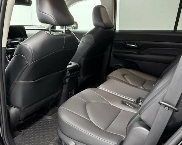 Черный Тойота Grand Highlander, объемом двигателя 2.5 л и пробегом 45 тыс. км за 67000 $, фото 41 на Automoto.ua