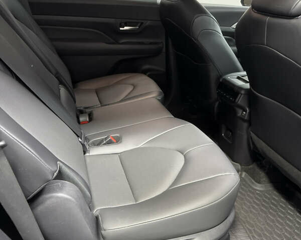 Черный Тойота Grand Highlander, объемом двигателя 2.5 л и пробегом 45 тыс. км за 67000 $, фото 20 на Automoto.ua