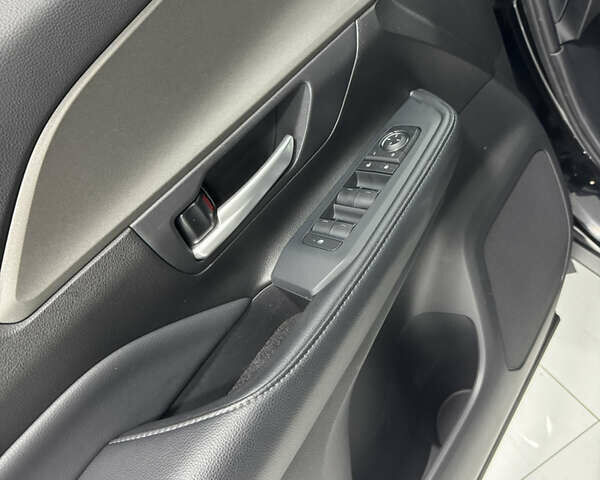 Черный Тойота Grand Highlander, объемом двигателя 2.5 л и пробегом 45 тыс. км за 67000 $, фото 49 на Automoto.ua