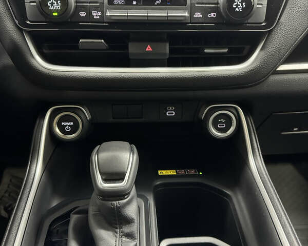 Черный Тойота Grand Highlander, объемом двигателя 2.5 л и пробегом 45 тыс. км за 67000 $, фото 33 на Automoto.ua