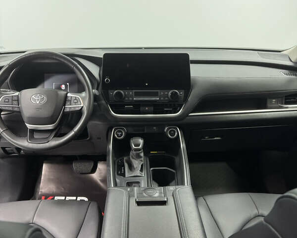 Черный Тойота Grand Highlander, объемом двигателя 2.5 л и пробегом 45 тыс. км за 67000 $, фото 35 на Automoto.ua
