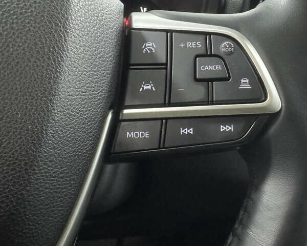 Черный Тойота Grand Highlander, объемом двигателя 2.5 л и пробегом 45 тыс. км за 67000 $, фото 29 на Automoto.ua