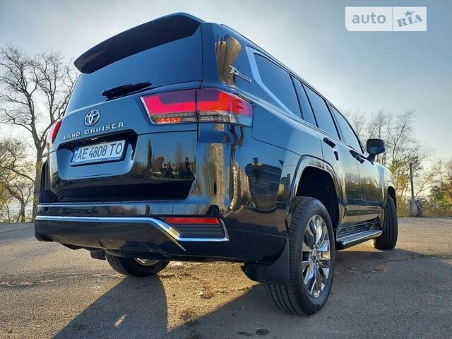 Черный Тойота Land Cruiser 300, объемом двигателя 3.3 л и пробегом 2 тыс. км за 99990 $, фото 9 на Automoto.ua