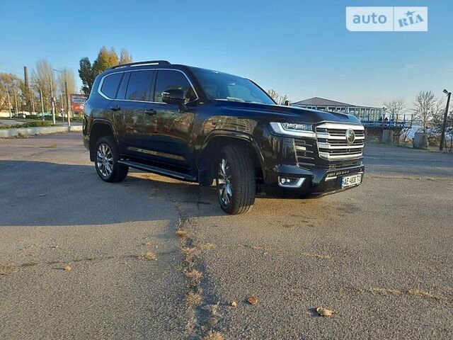 Черный Тойота Land Cruiser 300, объемом двигателя 3.3 л и пробегом 2 тыс. км за 99990 $, фото 17 на Automoto.ua