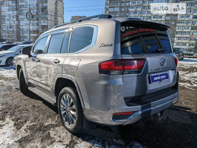 Коричневый Тойота Land Cruiser 300, объемом двигателя 3.4 л и пробегом 32 тыс. км за 86000 $, фото 1 на Automoto.ua