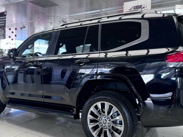 купити нове авто Тойота Land Cruiser 300 2023 року від офіційного дилера Тойота на Столичному Тойота фото