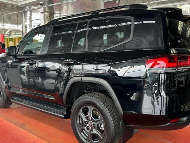 купить новое авто Тойота Land Cruiser 300 2023 года от официального дилера Тойота на Столичному Тойота фото