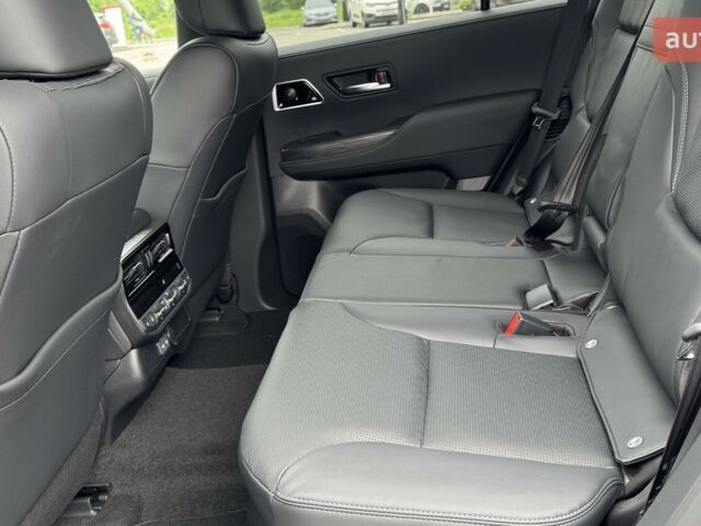 Тойота Land Cruiser 300 2025 у Житомирі на Automoto.ua Тойота Land Cruiser 300, об'ємом двигуна 3.3 л та пробігом 0 тис. км за 96413 $, фото 34 на Automoto.ua