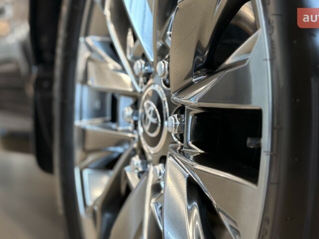 Тойота Land Cruiser 300, об'ємом двигуна 3.3 л та пробігом 0 тис. км за 100554 $, фото 18 на Automoto.ua