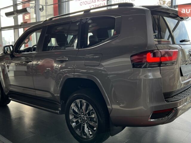 Тойота Land Cruiser 300, объемом двигателя 3.3 л и пробегом 0 тыс. км за 93215 $, фото 2 на Automoto.ua