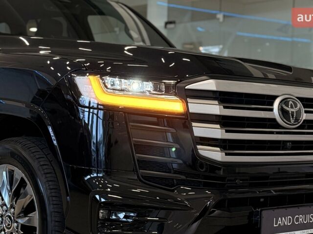 Тойота Land Cruiser 300, об'ємом двигуна 3.3 л та пробігом 0 тис. км за 100554 $, фото 2 на Automoto.ua