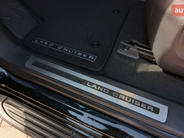 Тойота Land Cruiser 300, объемом двигателя 3.3 л и пробегом 0 тыс. км за 92824 $, фото 7 на Automoto.ua