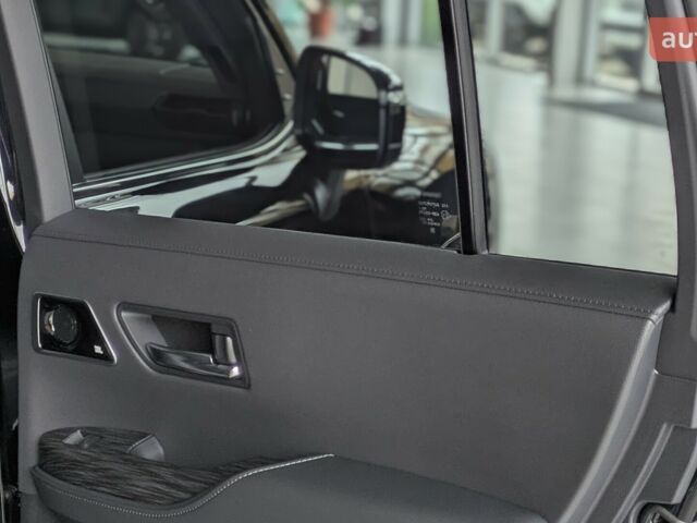 Тойота Land Cruiser 300, объемом двигателя 3.3 л и пробегом 0 тыс. км за 95429 $, фото 16 на Automoto.ua