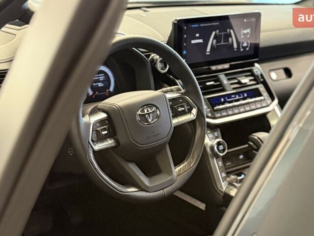 Тойота Land Cruiser 300, объемом двигателя 3.3 л и пробегом 0 тыс. км за 98034 $, фото 10 на Automoto.ua