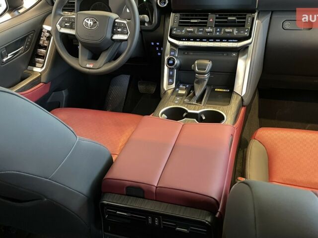 Тойота Land Cruiser 300, об'ємом двигуна 3.3 л та пробігом 0 тис. км за 91144 $, фото 7 на Automoto.ua