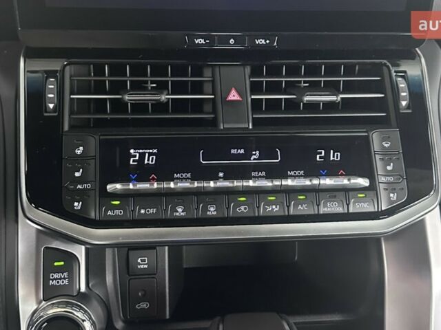 купить новое авто Тойота Land Cruiser 300 2025 года от официального дилера Тойота на Столичному Тойота фото
