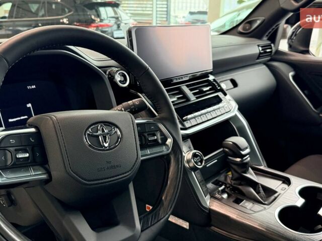 Тойота Land Cruiser 300, объемом двигателя 3.3 л и пробегом 0 тыс. км за 92723 $, фото 6 на Automoto.ua