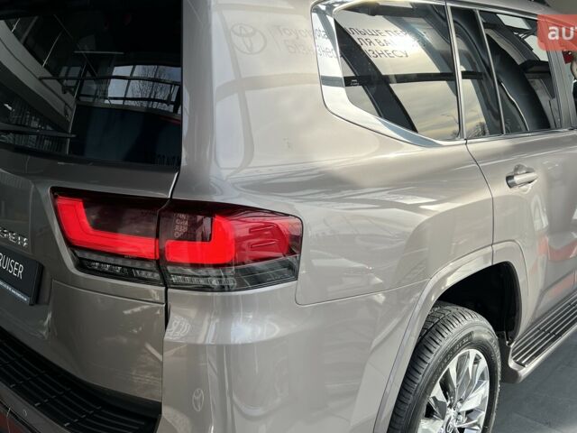 Тойота Land Cruiser 300, объемом двигателя 3.3 л и пробегом 0 тыс. км за 93215 $, фото 3 на Automoto.ua