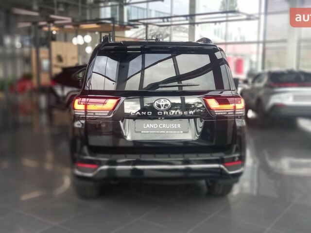 Тойота Land Cruiser 300 2025 в Киеве на Automoto.ua Тойота Land Cruiser 300, объемом двигателя 3.3 л и пробегом 0 тыс. км за 96925 $, фото 15 на Automoto.ua