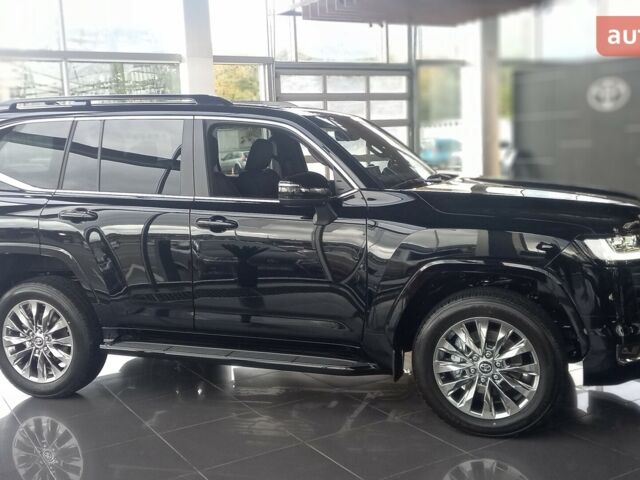 Тойота Land Cruiser 300 2025 в Киеве на Automoto.ua Тойота Land Cruiser 300, объемом двигателя 3.3 л и пробегом 0 тыс. км за 96925 $, фото 5 на Automoto.ua