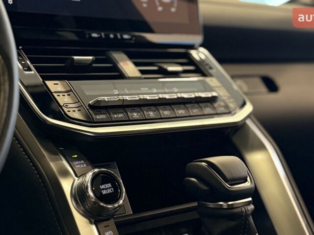 Тойота Land Cruiser 300, объемом двигателя 3.3 л и пробегом 0 тыс. км за 98034 $, фото 11 на Automoto.ua