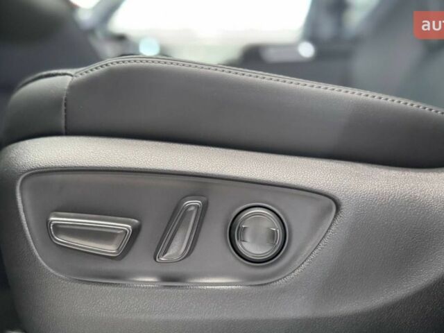 купити нове авто Тойота Land Cruiser 300 2025 року від офіційного дилера Тойота на Столичному Тойота фото