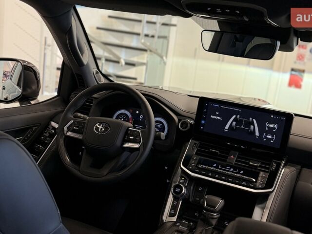 Тойота Land Cruiser 300, объемом двигателя 3.3 л и пробегом 0 тыс. км за 98034 $, фото 20 на Automoto.ua