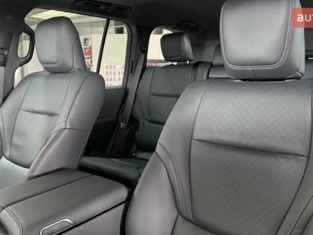 купить новое авто Тойота Land Cruiser 300 2025 года от официального дилера Тойота на Столичному Тойота фото