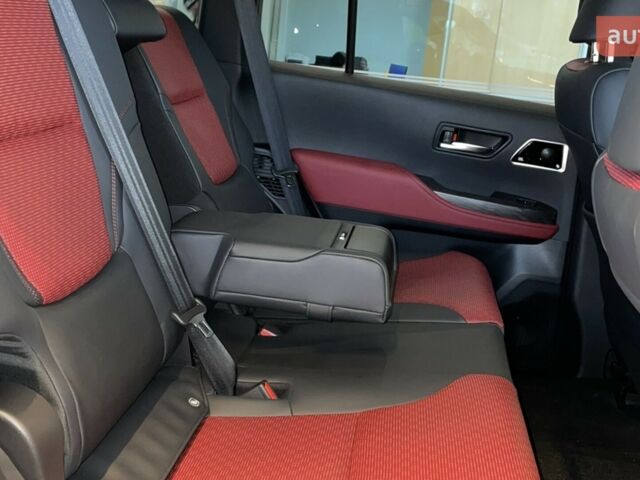 Тойота Land Cruiser 300, объемом двигателя 3.3 л и пробегом 0 тыс. км за 95908 $, фото 9 на Automoto.ua