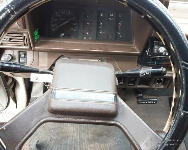 Серый Тойота LiteAce, объемом двигателя 1.5 л и пробегом 410 тыс. км за 2600 $, фото 4 на Automoto.ua