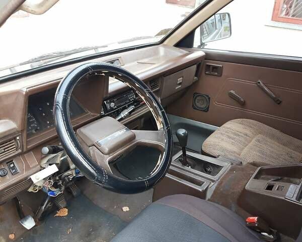 Серый Тойота LiteAce, объемом двигателя 1.5 л и пробегом 410 тыс. км за 2600 $, фото 5 на Automoto.ua