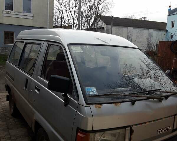 Серый Тойота LiteAce, объемом двигателя 1.5 л и пробегом 410 тыс. км за 2600 $, фото 1 на Automoto.ua