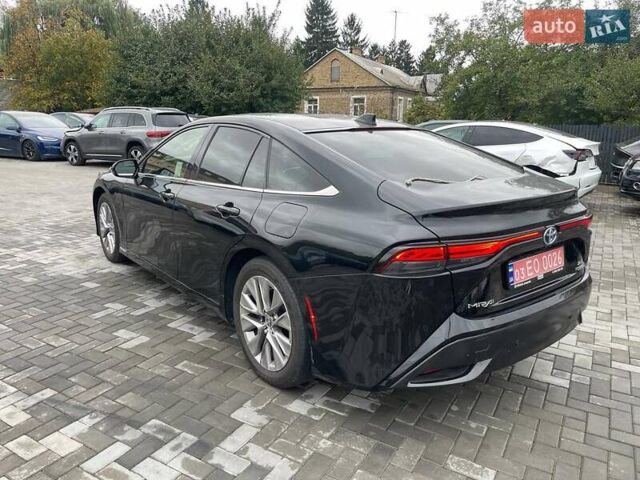 Черный Тойота Mirai, объемом двигателя 0 л и пробегом 36 тыс. км за 13000 $, фото 2 на Automoto.ua